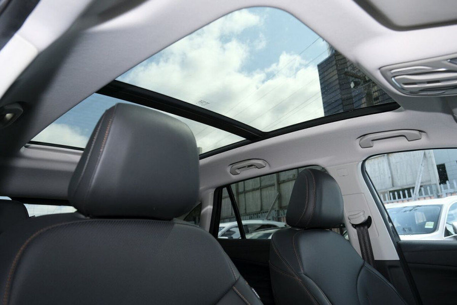 2024 MG HS AS33 Essence SUV Image 7
