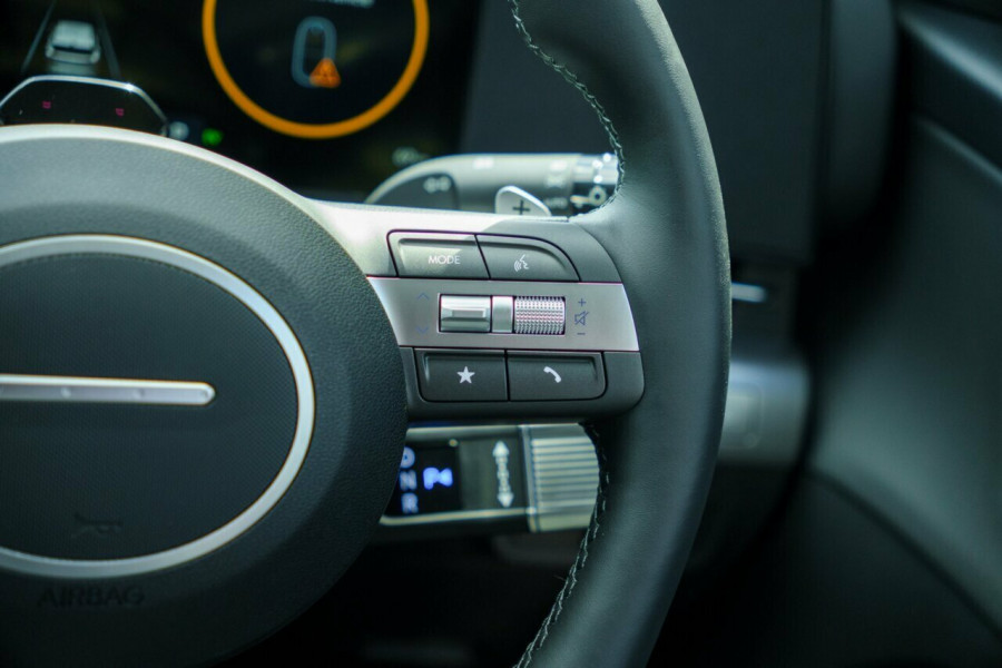 2025 Hyundai KONA SX2.V2 Hybrid Premium SUV Image 13