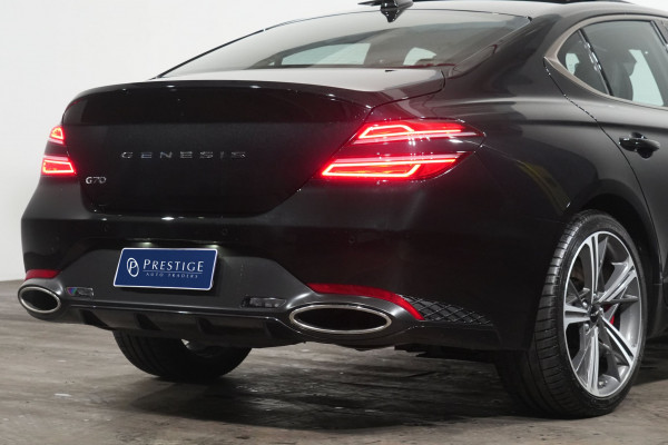 2025 Genesis G70 3.3t Sport Lux Sedan Image 8