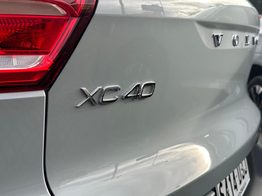 2025 MY26 Volvo XC40 XZ Ultra B4 Bright SUV Image 13