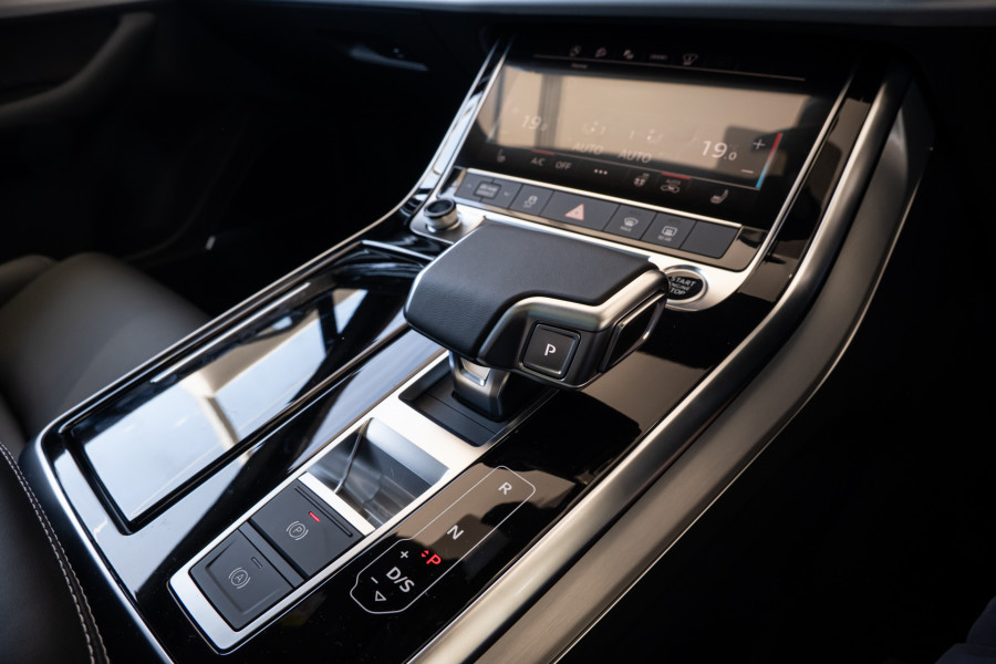 2025 Audi Q7 4M 50 TDI S line SUV