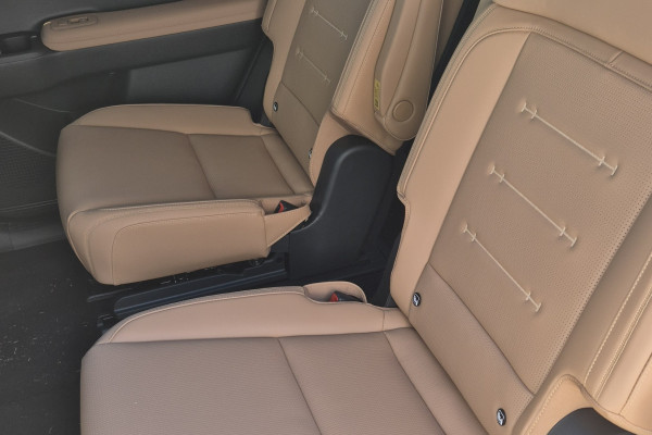2026 Hyundai Santa Fe MX5.V2 Hybrid Calligraphy SUV Image 9