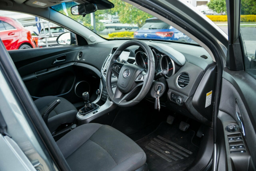 2014 Holden Cruze JH Series II Equipe Hatch Image 14