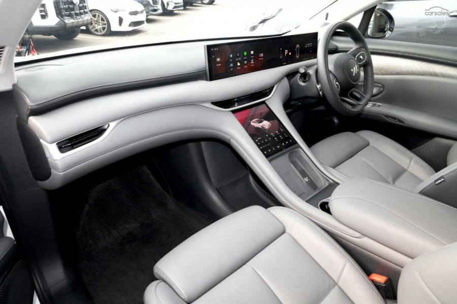 2026 MY25 MG IM6 S12L Performance SUV Image 6