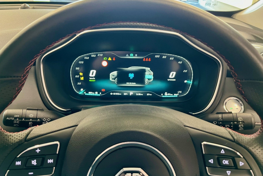 2025 MG HS Essence Plug-In Hybrid SUV Image 19
