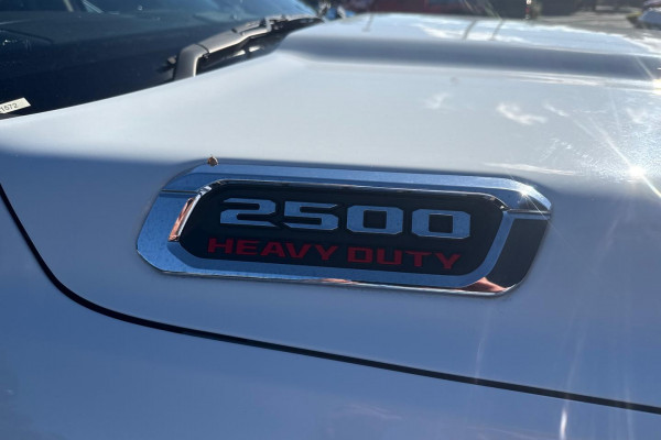 2021 MY22 Ram 2500 DJ Laramie Ute Image 18