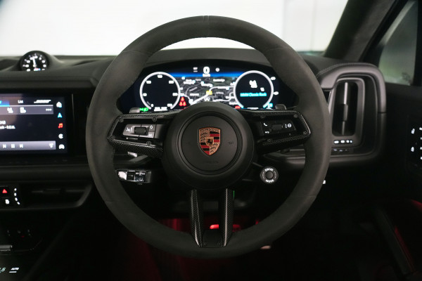 2024 Porsche Cayenne GTS Coupe Image 30