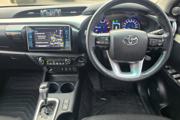 2019 Toyota HiLux  SR5 Dual Cab Ute Image 20