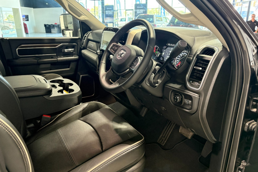 2024 Ram 2500 DJ Yellowstone Edition with Rambox Ute Image 17