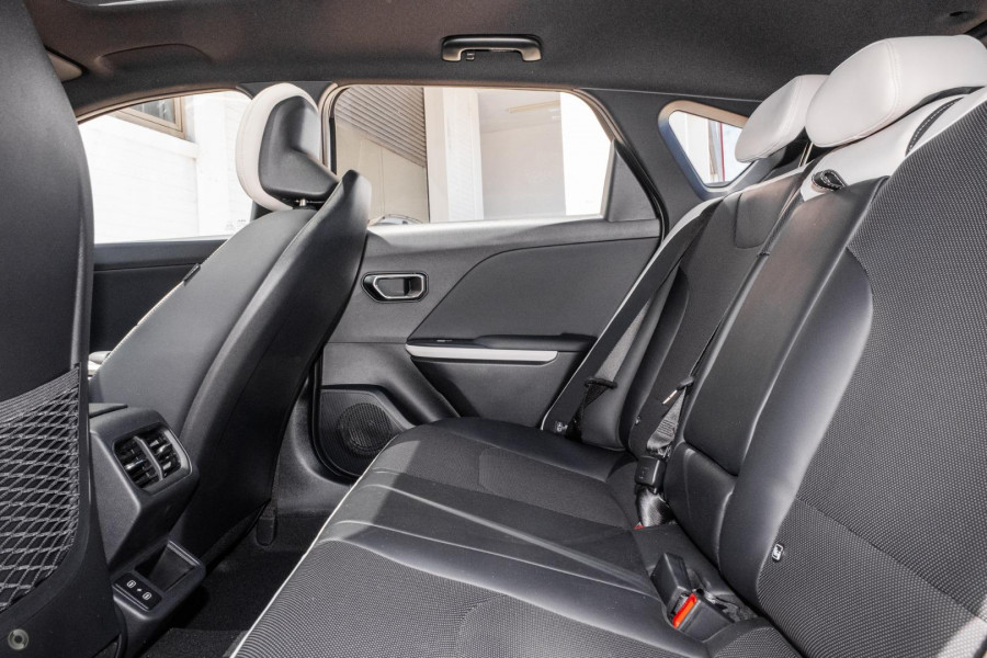 2026 Kia K4 CL4m GT-Line Hatch Image 9