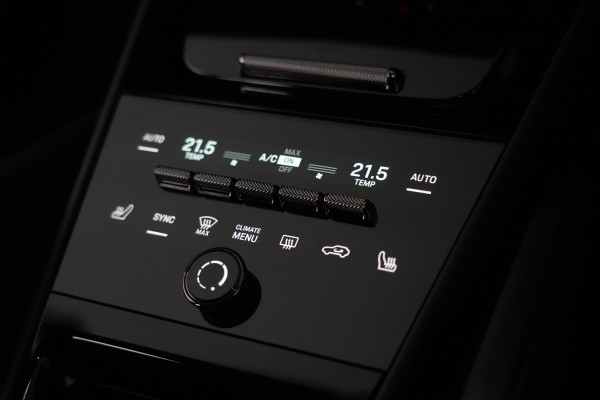 2024 Porsche Cayenne GTS Coupe Image 34
