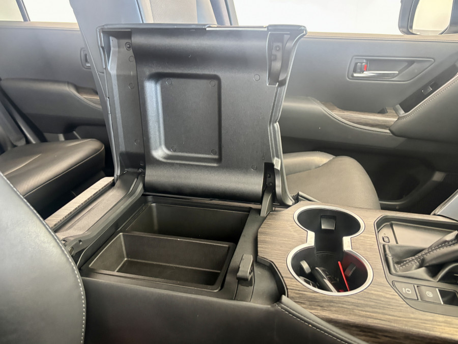 2022 Toyota LandCruiser FJA300R VX SUV Image 34
