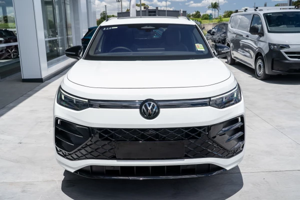 2025 Volkswagen Tayron R4 195TSI R-Line SUV Image 4