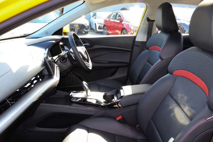 2026 MY25 MG MG5 AP32 Essence Sedan Image 7