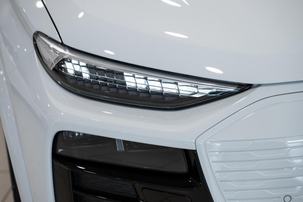 2026 Audi Q6 e-tron SUV image 21