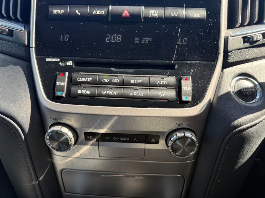 2019 Toyota LandCruiser VDJ200R VX SUV Image 21