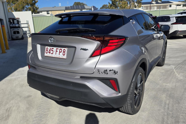 2022 Toyota C-HR NGX10R Koba SUV Image 3