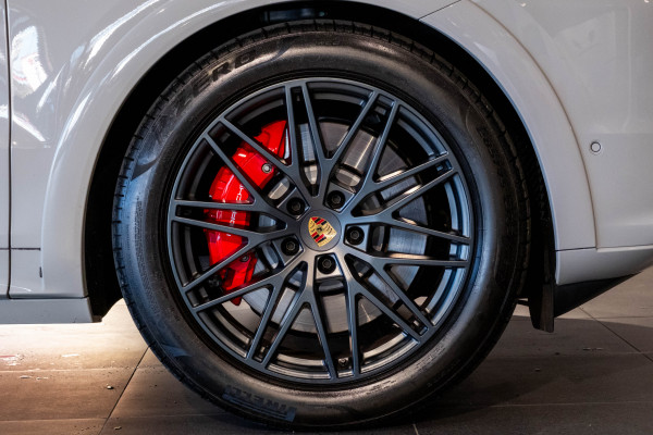 2024 Porsche Cayenne GTS SUV