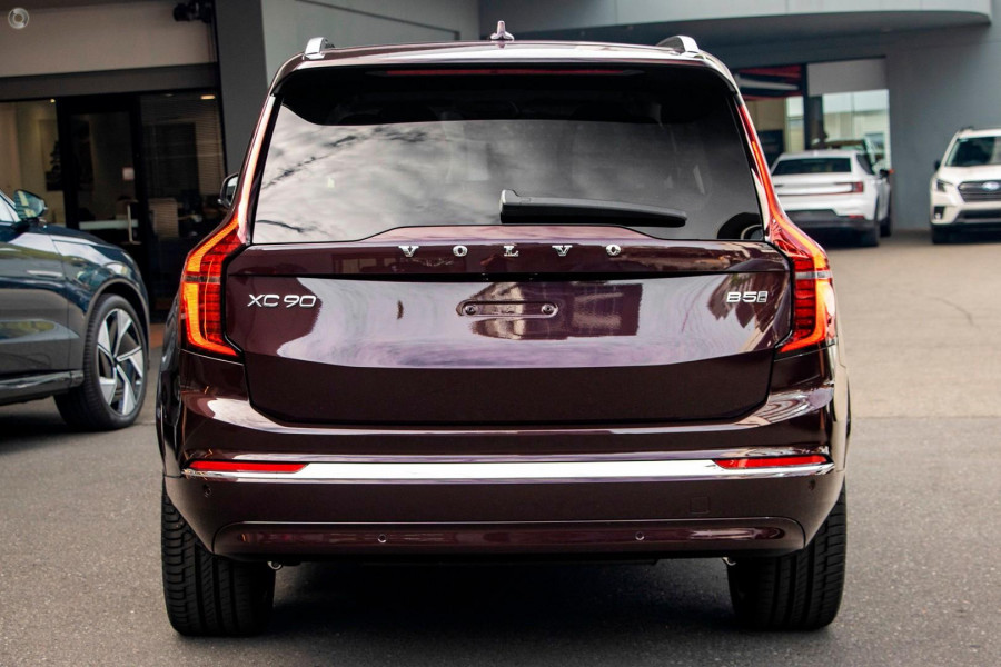 2025 Volvo XC90 L Series Ultra B5 Bright SUV Image 3