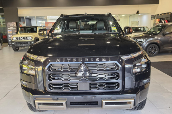 2026 Mitsubishi Triton MV Raider Ute Image 3