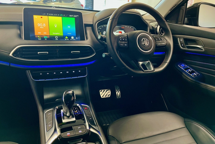 2025 MG HS Essence Plug-In Hybrid SUV Image 13