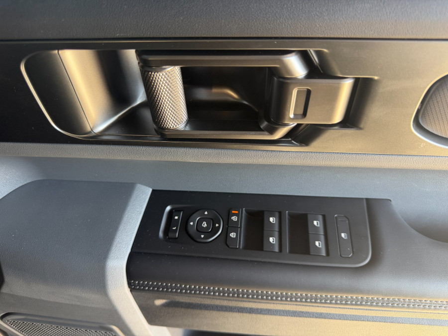2025 MY26 Kia Tasman TK SX+ Ute Image 19