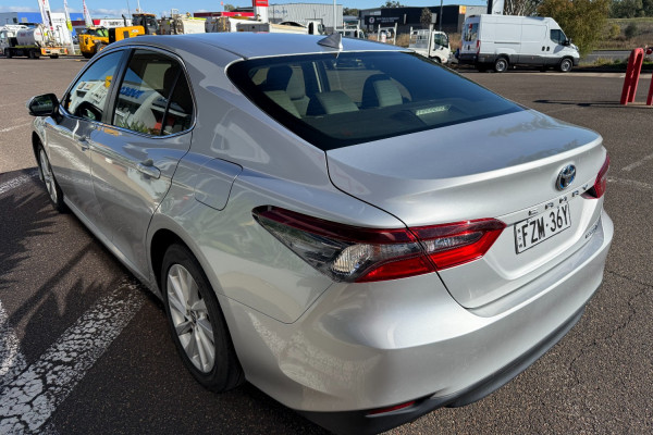 2021 Toyota Camry Hybrid AXVH70R Ascent Sedan Image 6