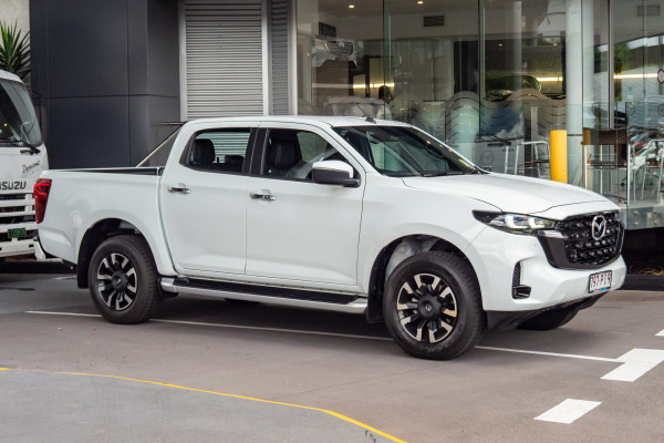 2025 Mazda BT-50 TF GT Cab Chassis Image 3