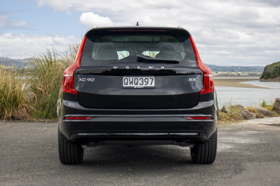 2024 Volvo XC90 B5 AWD PLUS SUV Image 15