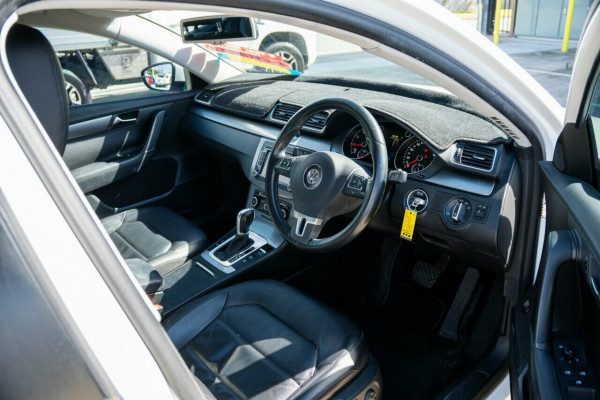 2011 MY12 Volkswagen Passat Type 3C 118TSI Wagon Image 14