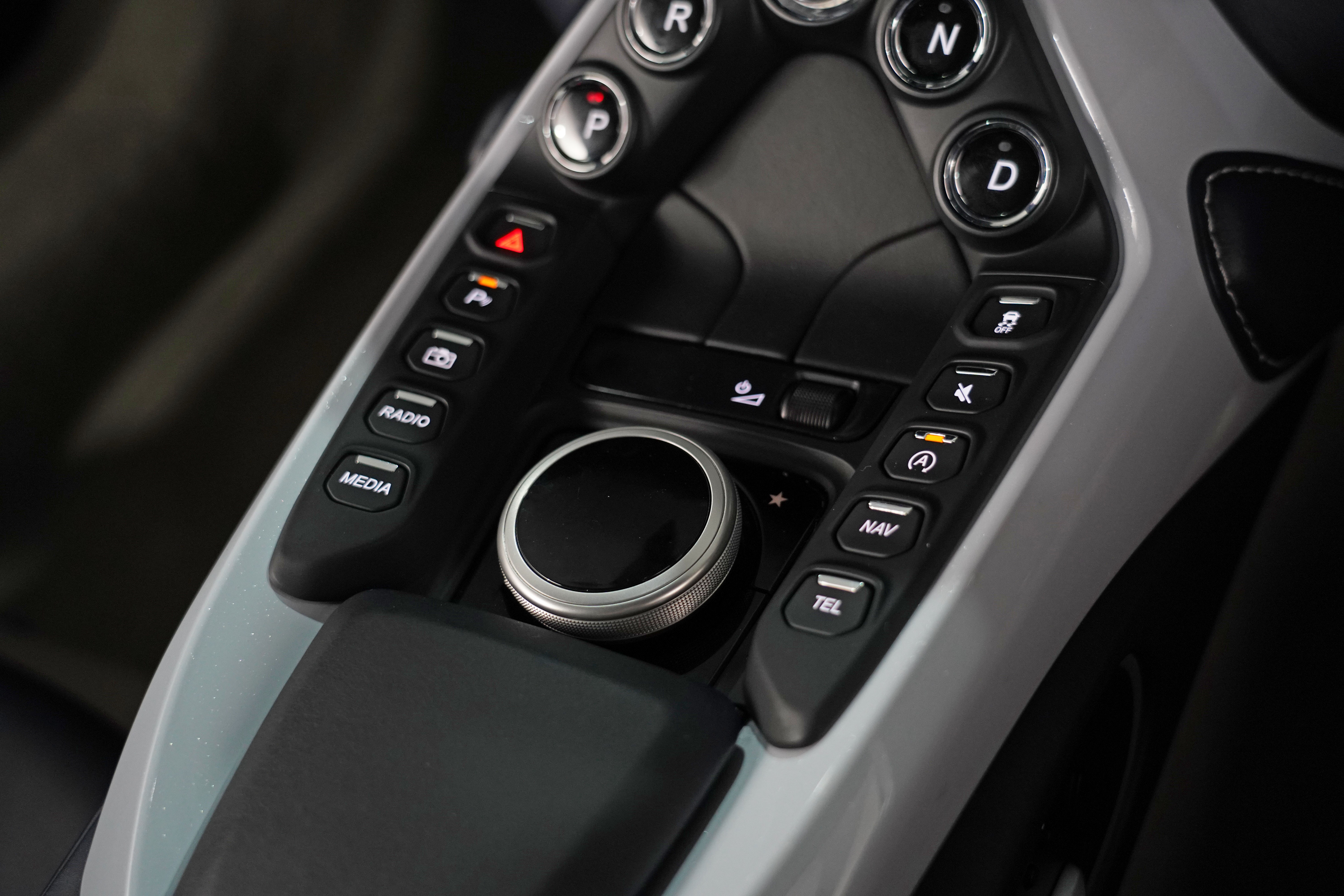 2018 Aston Martin Vantage Coupe Image 46