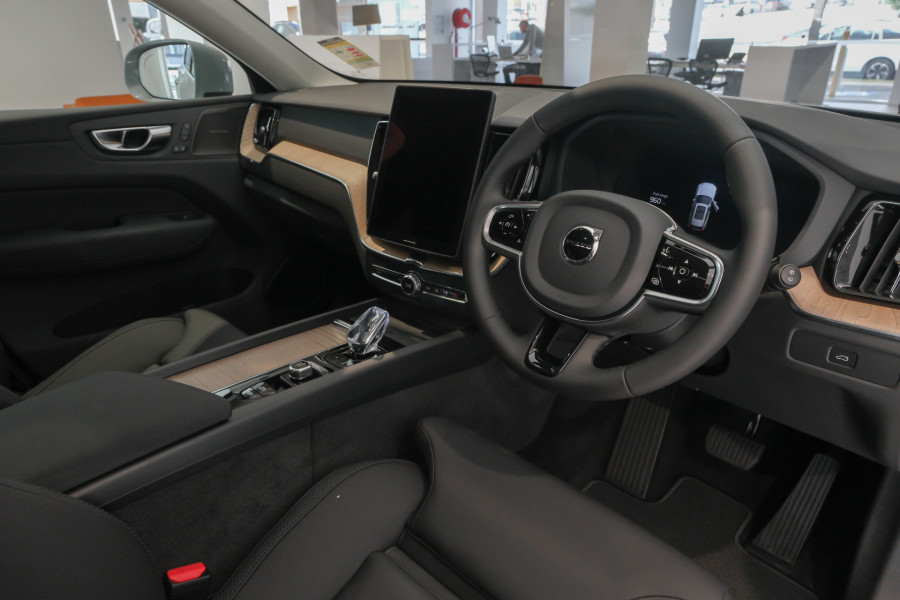 2026 Volvo XC60 UZ Plus B5 Bright SUV Image 6