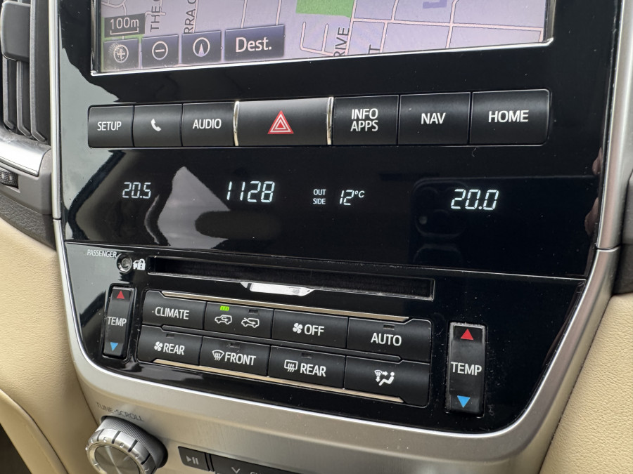 2017 Toyota LandCruiser VDJ200R Sahara SUV Image 35