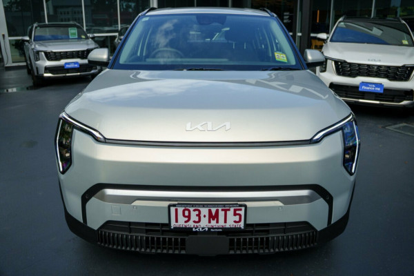 2025 Kia EV3 SV Air Standard Range SUV Image 5