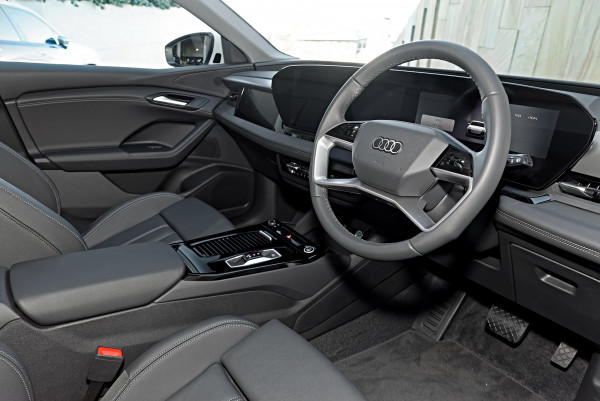 2026 Audi Q6 e-tron SUV image 7