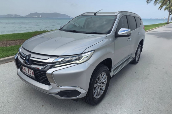 2019 Mitsubishi Pajero Sport QE GLX SUV Image 3