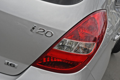 2011 Hyundai I20 PB MY11 Premium Hatchback Image 5