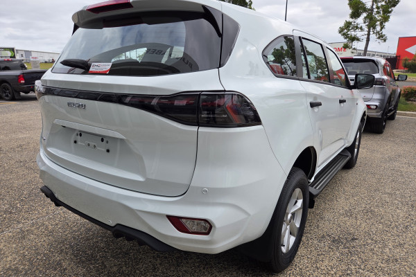 2026 Isuzu MU-X RJ LS-M SUV Image 3