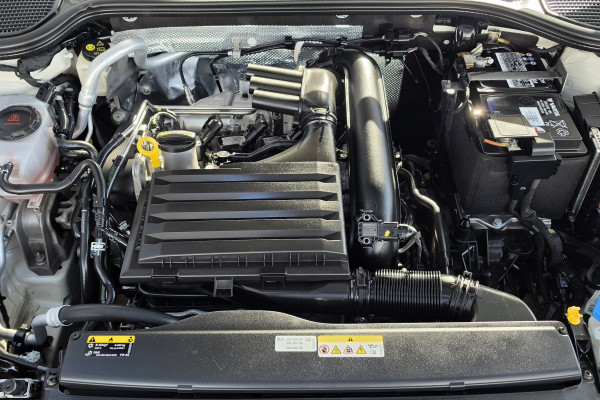 2023 Volkswagen Golf 8 110TSI Life Hatch Image 25