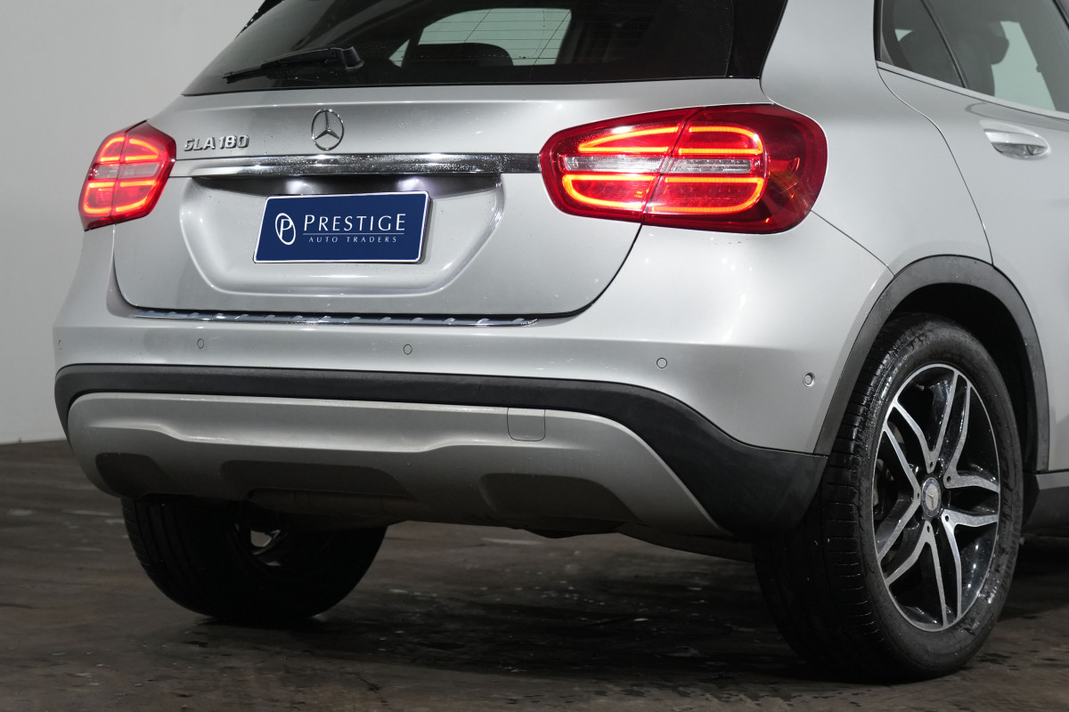 2017 Mercedes-Benz GLA-Class 180 SUV