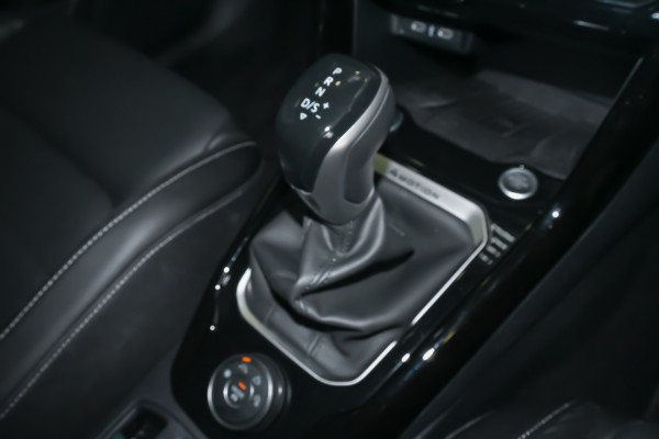 2025 MY26 Volkswagen T-Roc D11 140TSI R-Line SUV Image 14