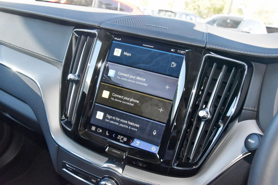 2023 Volvo XC60  Ultimate B5 Bright SUV Image 11