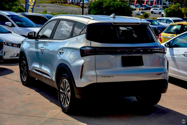 2026 Chery Tiggo 4  Hybrid Urban SUV Image 3