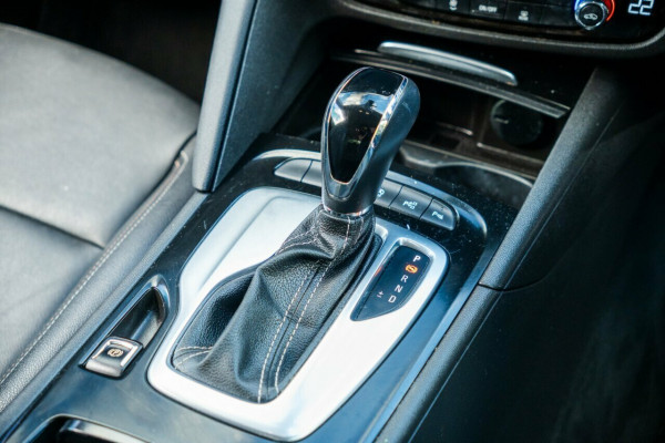 2018 Holden Calais ZB Hatch Image 13