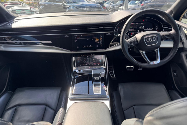 2022 Audi Q7 4M 55 TFSI S line SUV Image 10