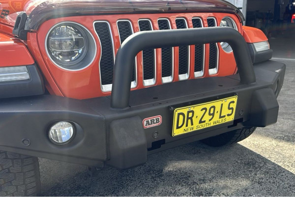 2018 Jeep Wrangler JK Overland SUV Image 12