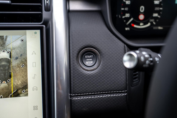 2025 Land Rover Discovery Series 5 D350 Dynamic SE SUV image 18