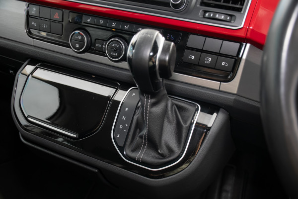 2016 Volkswagen Multivan T6 TDI450 Generation Six Van Image 14