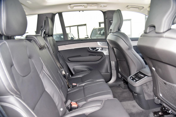 2025 MY26 Volvo XC90 L Series Ultra B5 Dark SUV Image 8