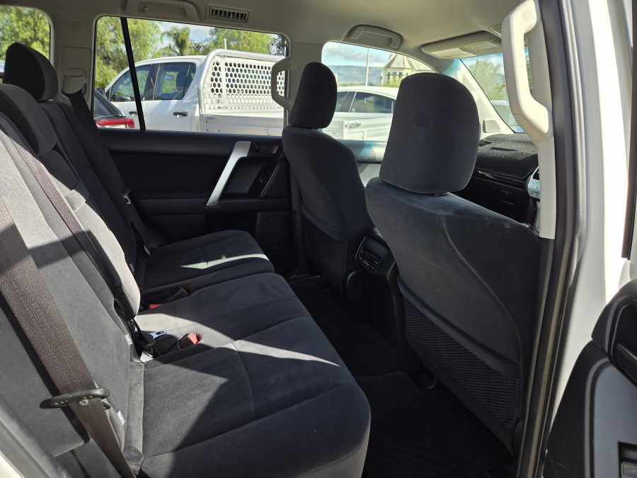 2019 Toyota LandCruiser Prado GDJ150R GXL SUV Image 12